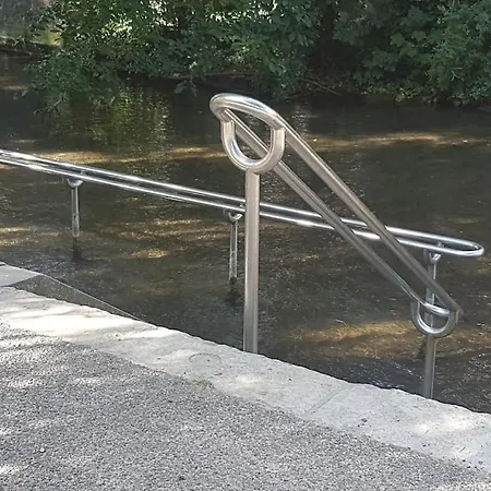 100m Zum Ulmer Muenster: 57m² An Der Blau ウルム